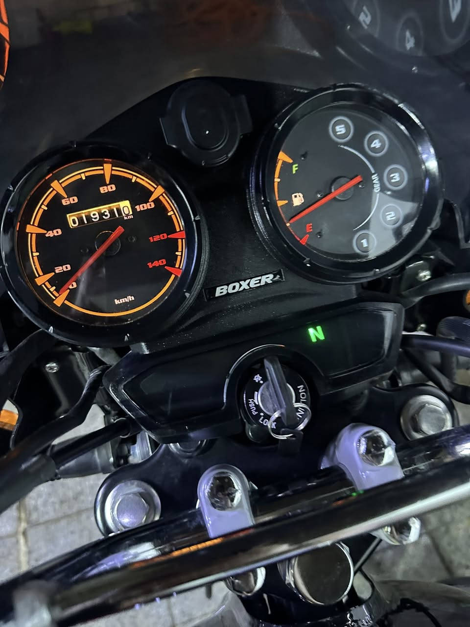 بوكسر زيرو رقم اربيل انلكيزي شرط التحويل سفره مجانيه ٢٠٢٦ نازله ٢/٢ صارلهه سبوع بعدهه باسم الشركه   ماشيه الف وتسعميه بعدهه ما صايره الفين شرط التحويل  مكفوله من الشخط السعر ٢٧٥٠ احولك بل معرض وهمه ياخذونك يحولولك رقمي ***********
