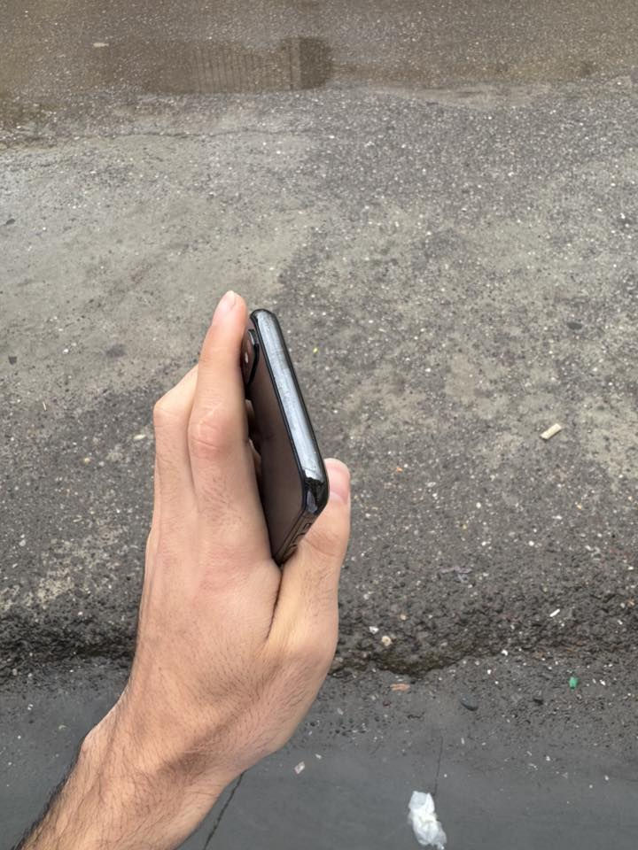 ايفون اكس عادي
ذكره 64
بطاريه 100 مبدله جديده شرط قطاره 
كامرات تخبل 
فقط شاشه كدام العين من صفحه الشاشه بيها لون 
بوضع الداكن يختفي 
السعر 90 بي مجال جهاز نضيف 🖤


**إذا كنت صاحب هذا الإعلان وتريد حذفه لأي سبب، رجاءا أرسل رسالة إلى الدعم الفني**