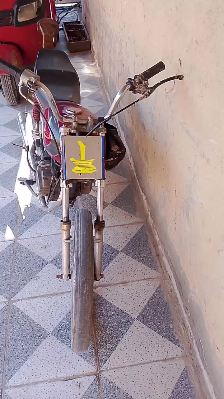 دراجه للبيع لسعر250وبيهه مجال حك لجيه ***********
