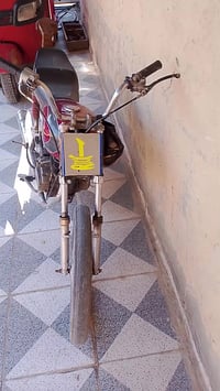 دراجه للبيع لسعر250وبيهه مجال حك لجيه 07505213997