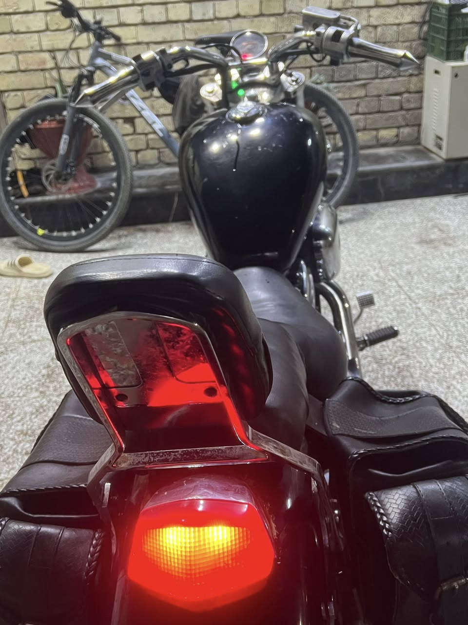 سلام عليكم دراجه ستد 400للمراوس  العنوان بغداد رقم ***********
