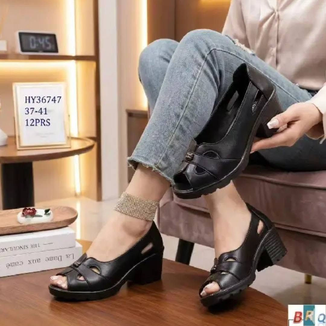 طبي لاصلي شرط الفحص     🔲احذيه طبيه  🩷 موديلات جديده ❤️
🔲كوالتي عالي جدا قطعة مريحة بالبس 🩷 
🔲قياسات كاملة ( 37_38_39_40»41-) ________________________________
التوصيل 🚖 جميع  والمحافظات


**إذا كنت صاحب هذا الإعلان وتريد حذفه لأي سبب، رجاءا أرسل رسالة إلى الدعم الفني**