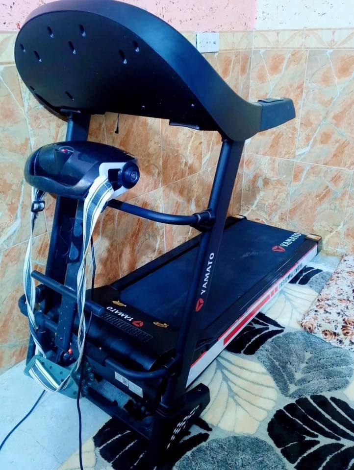 السلام عليكم ورحمه الله وبركاته
جهاز جري نوع ((YAMATO))

اشتريتة جديد استعملتة فترة كلش قليلة 

هزاز شغال 

نظام صعود شغال 

سرعة كلهة شغالة 

كلة شغال 

المكان بغداد المدائن 

السعر ٤٧٥

للاستفسار ***********
