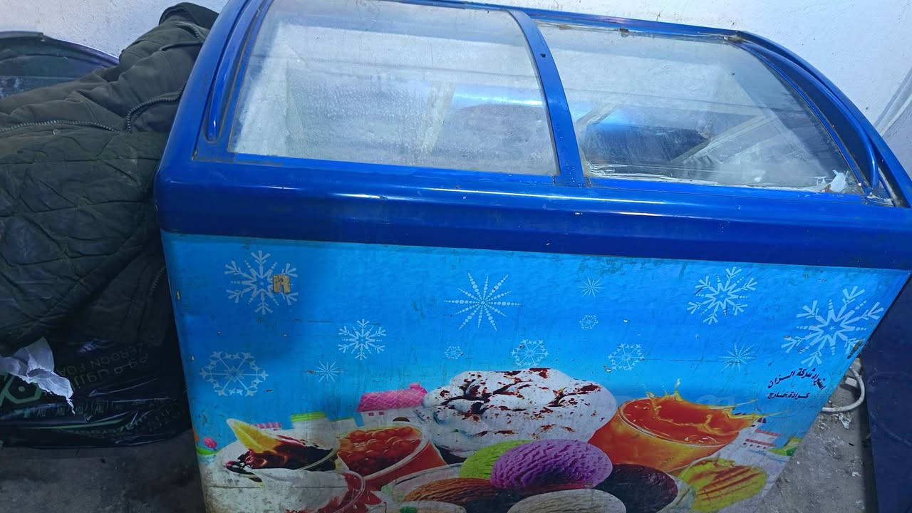 فرن حجم كبير باب وحده
كابسه صاج غاز 
القمريه عرض 7 طول اربعه وتكدر تصممها غير تصميم لان بيها سجج
شوايه كص 4 حجرات 
وشوايه دجاج حجم كبير ماطورها شغال وبلادي 
مجمده تجميدها كلش حلو 
استفسار خاص او اتصال ***********
واسط الموفقيه 
اذا بيع شلع يكون انسب خابرني وتدلل
