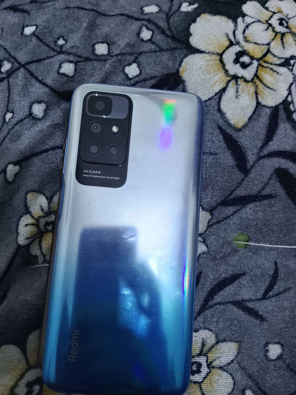 جهاز ريدمي نوت 11 ذاكره128 جهاز ما مفتوح نضافه كدامكم شاشه شخط مابيها سعر 130 وبي مجال لشراي ***********
