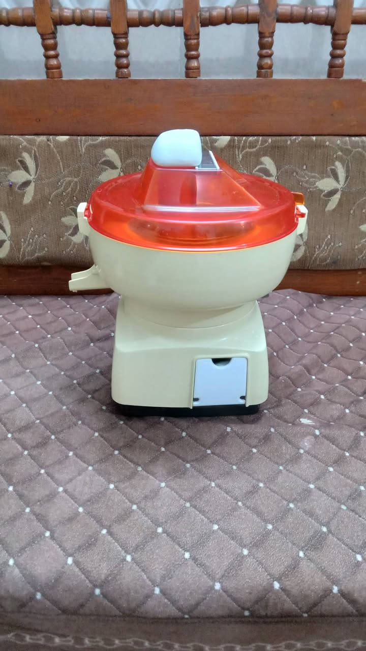 سلام 👋عليكم 
للبيع معصارة  فواكة + خلاط سانيو ياباني اصلي إستيراد المنشاء العام العراقية نضافه عالية جدآ جداً ليرغب بل شراء يراسل الصفحة او تصال مكان بغداد ***********
