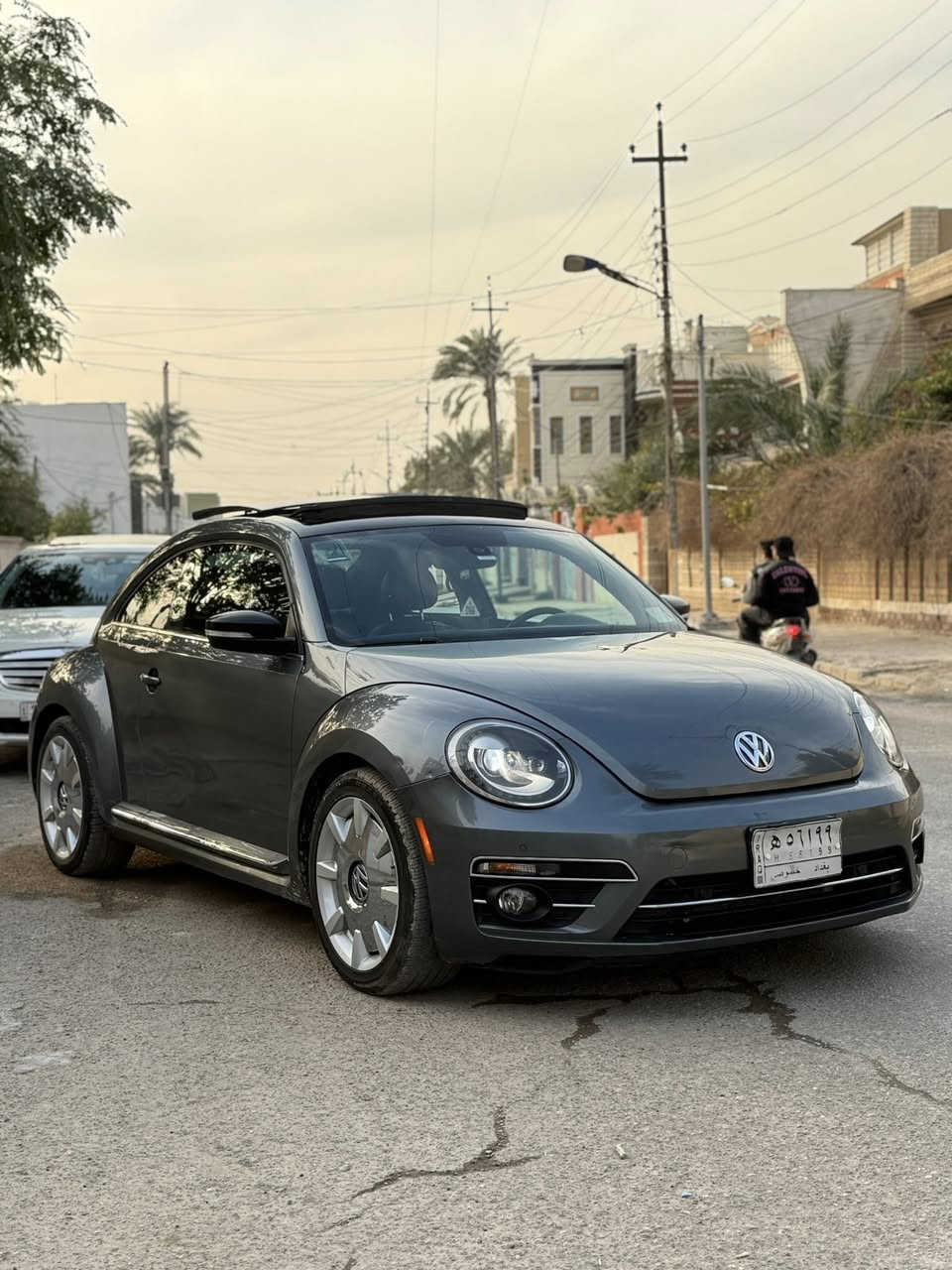 🚗✨ للبيع – Volkswagen Beetle موديل 2018 | فول مواصفات ✨🚗
سبور • شبابية • نظافة عالية • بدون صبغ نهائيًا 🎯

سيارة مميزة بكل تفاصيلها، تجمع بين الأداء القوي والشكل الأنيق، جاهزة للاستخدام بدون أي صرف 👌

━━━━━━━━━━━━━━━
🔹 المعلومات الأساسية:
 • الموديل: 2018
 • المحرك: 2.0 TSI Turbo ⚡
 • الممشى: 73,000 ميل فقط ✅
 • الحالة: ممتازة جدًا
 • بدون صبغ نهائيًا 🎯
 • المحرك + الكير: بشرط الكفالة ✔️

━━━━━━━━━━━━━━━
💎 المواصفات والتجهيزات:
 • بانوراما 🌤️
 • داخلية ملوّنة مميزة 🎨
 • ديسكو لايت داخلي ✨
 • دخول ذكي + بصمة تشغيل 🔑
 • نظام النقطة العمياء 🚨
 • توقف ذاتي للاصطفاف 🅿️
 • كاميرا قلاب 🎥
 • حساسات أمامية وخلفية
 • شاشة كبيرة + Apple CarPlay 📱
 • شاشة تبريد (بيانو) ❄️
 • نظام صوتي قوي + دمّام بالصندوق 🔊
 • ليدات أمامية وخلفية أصلية (فئة فول) 💡
 • تدفئة كشنات 🔥
 • ويل كاب مميز 🛞

━━━━━━━━━━━━━━━
📍 الموقع: ديالى – بعقوبة
📞 الاتصال / واتساب: ***********
💵 السعر /135 ورقة (٢٠ مليون و ٢٥٠ الف)

السيارة على الواقع أجمل من الصور، والفحص مرحّب به وبكل شفافية ✨

━━━━━━━━━━━━━━━

#Volkswagen
#VWBeetle
#Beetle2018
#سيارات_للبيع
#سيارات_ديالى
#سيارات_بعقوبة
#فولكس_واكن
#سيارات_سبور
#سيارات_نظيفه
#بدون_صبغ
#بيع_وشراء_السيارات
#سيارات_شبابية
#volkswageniraq
