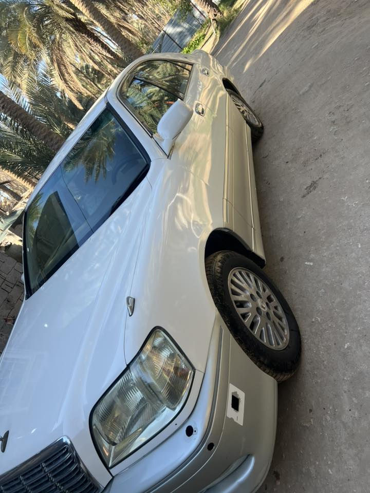 ملكه 2003   ادوات للبيع
السياره جاهزه مكينه كير كهربائيات كله كفاله 

گصته جنطه السياره بيه رقم بصره الماني بدون سنويه 

اكفله سرقه او عشاير السياره دكمتين مكينه ديفور الجبير 

مكاني كربلاء 

. السعر 29 او بيه مجال بسيط حك الجيه.      

الرقم ***********.
