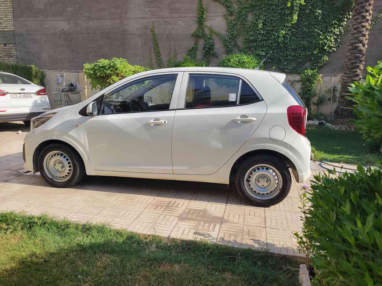 سيارة كيا بيكانتو Morning موديل 2022
محرك 3 سلندر اقتصادي جدا
وارد كوري رقم بغداد ب اسمي 
صرف البنزين جدًا قليل ومناسبة للاستخدام اليومي
السعر : 88 ورقة وبيها مجال للتواصل : ***********
ملاحظه / يرجى الاطلاع على جميع الصور
