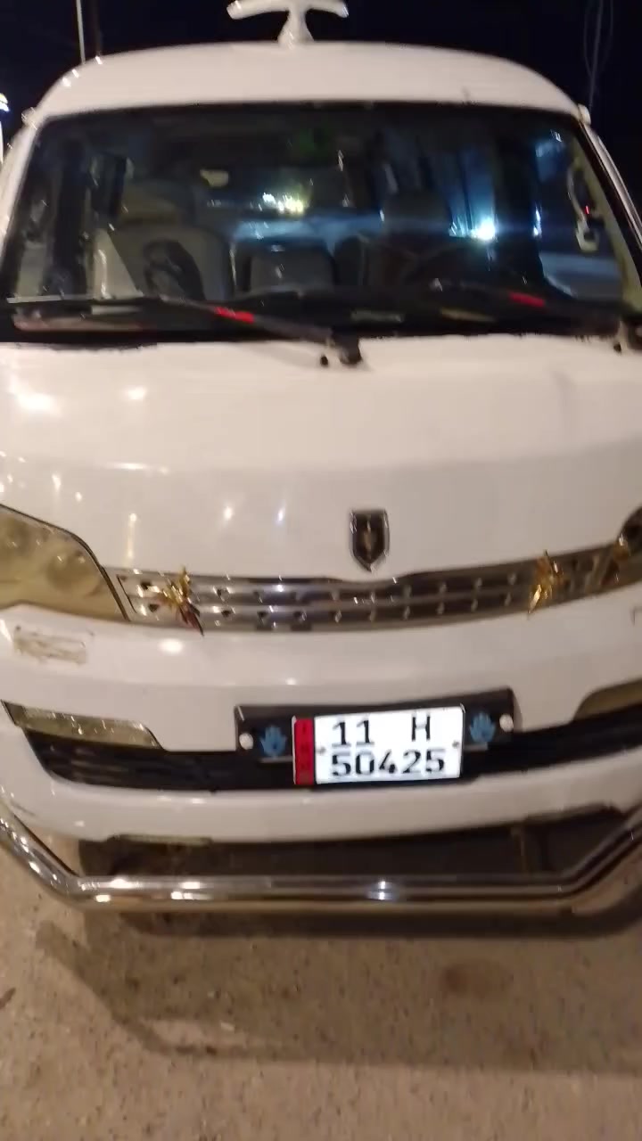 السلام عليكم
جمبي ناصي سياره حره 

مداور ثاني يوم رقم انكليزي 

كير مكينه حداديه كهربائيات سنتر لوك  كله شغال 

مكينه ثري واي ياباني 

عنوان ناصريه ***********
