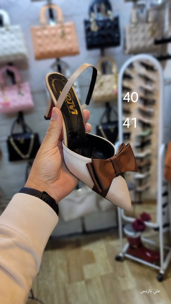 #عرض_خاص_تخفيضات_علي_باريس✔️
كعب نسائي كوالتي عالي..شي راقي...
#السعر_10_الاف_فقط
#العنوان_السوق_الكبير_مقابل_ازياء_الحاج_ممي_مقابل_ابودعاء_للفرفوري


**إذا كنت صاحب هذا الإعلان وتريد حذفه لأي سبب، رجاءا أرسل رسالة إلى الدعم الفني**