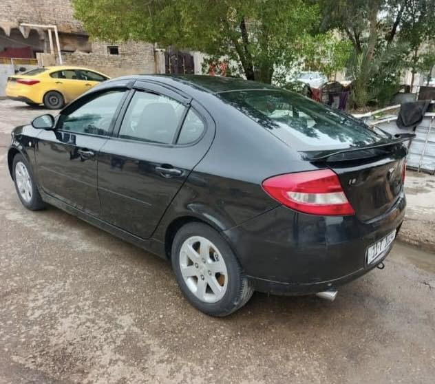 السلام عليكم بروتون موديل 2016خليجه مكفوله من الضربه والصبغ ما عدا شويه صبغ بالجنطه السياره جاهزه كير مكينه تبريد حداديه السيارة خير من الله السعر 68 بيها مجال حك الجيه 
رقمي*********** مكاني بغداد الحبيبيه
