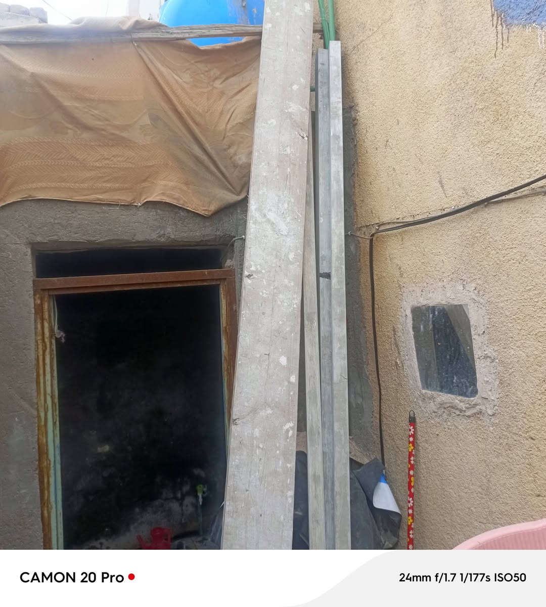 سلام عليكم منجلايق 2الرتفاع متر ونص الواحد +3مصاطر الوحده 3امتار وربع ونص مامتكد +لوحه 3امتار 40كلهن انضاف 90وبيهن مجال قليل مكاني كوفه بل عباسيه ***********
