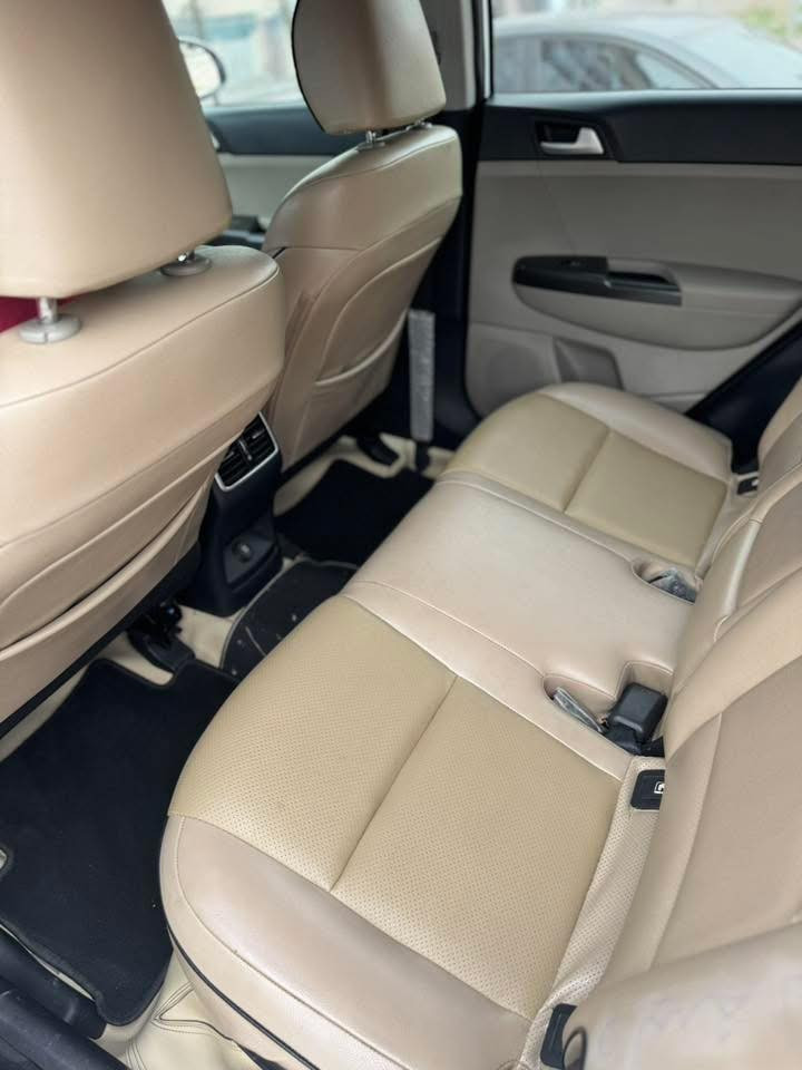 كيا سبورتج خليجي 2019 فول عدا بصمة مكفولة كفالة ماشية 47 الف فقط  رقم شمالي سليمانية مكان السيارة( ديالى/ خانقين)
السعر 197 وبي مجال
+964 770 127 2377


**إذا كنت صاحب هذا الإعلان وتريد حذفه لأي سبب، رجاءا أرسل رسالة إلى الدعم الفني**