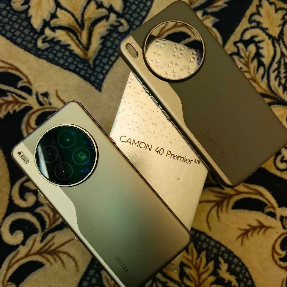 السلام عليكم
تكنو كامون 40 بريمير 5g جديد استعمال يومين فقط

مواصفات الجهاز
شاشة بدقة 144 هيرتز 1.5k
معالج ميديا تيك 8350 بدقة 4 نانومتر
كاميرات ثلاثية بدقة 50 ميكا بكسل مع عدسة تقريب جيروسكوب
ذاكرة 256 رام 12+6
يشغل ببجي 120 فريم
يحتوي على زر الذكاء الاصطناعي
مقاوم للماء والغبار بمعيار ip 69 و68

الجهاز للبيع بسعر 420 الف 
او مراوس بجهاز اخر حسب القناعة

الشراي يتصل ويدلل***********
مكاني بغداد الرصافة حي البلديات
