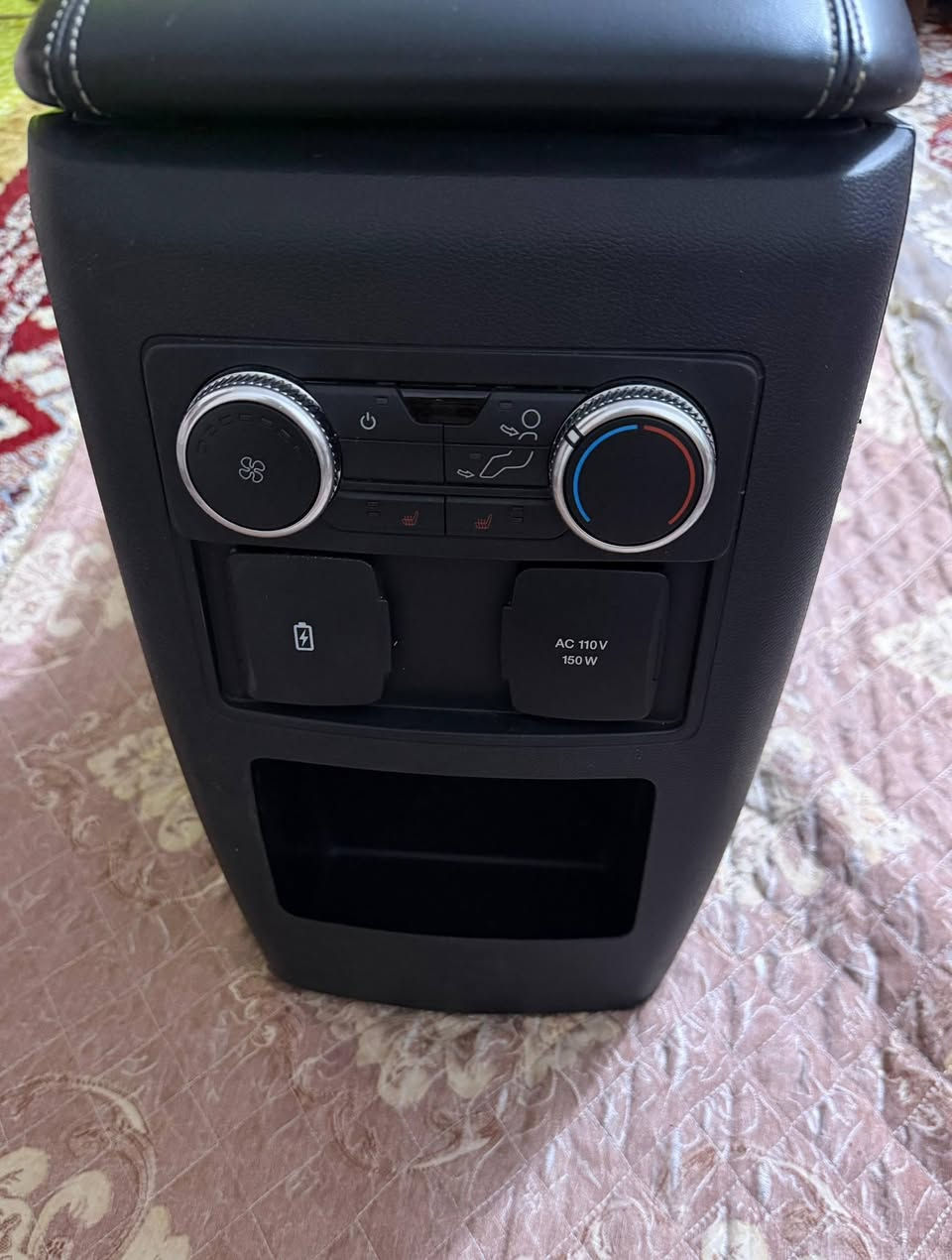 فرس فورد اكسبلور يرهم من 2020 الى 2025 
وعلى البوليسي والفدرالي يرهم
السعر 500$ 
نظافة 100%
يوجد توصيل لكل المحافظات 
*********** ( واتساب )
