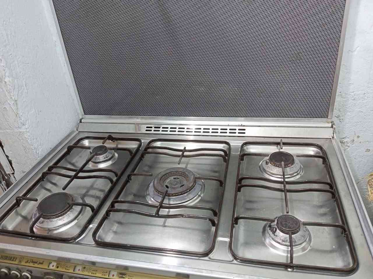 طباخ كريازي المصري الاصلي للبيع
طباخ نضيف حيل وكله شغال
فرن عيون جداحه كله شغال ونضيف
للاستفسار اكثر ع ***********
العنوان ناصريه مركز
