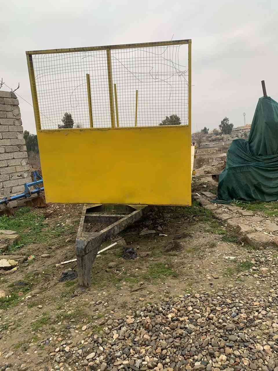 السلام عليكم
عربانه للبيع مال بواري مرشه اصطاب اكسن مال تركتر
مكان جنوب الموصل 
السعر 18 ورقه 
***********
***********
