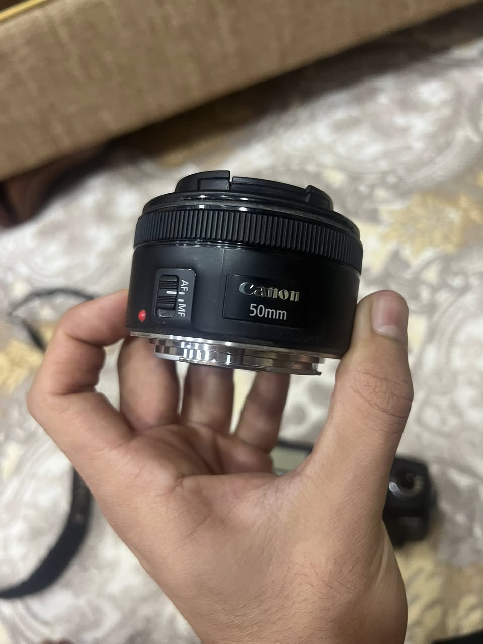 كامره كانون 5D مارك 2
سلام عليكم كأمره كانون 5Dii مع عدسه 50mm مع فلتر ينشد بل عدسه سينمائي مع بطاريتين وشاحن بطاريه وحزام شترها تقريبا 8k او 9k مكاني البصرة سعر 700 وبيه مجال للشراي إذا مو شراي لا تعبني ولا أتعبك هـ***********
