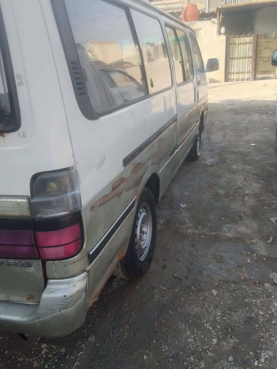 السلام عليكم 
جنبي موديل ١٠ كير ومكينه ونج ناعم مكينه جديده تخم  تاير رقم احمر ديالى سيارة جاهزة بلاديه راعيها موجود ابو الوكالة ام الباركود يمي موجود مستمسكات راعيها عندي السعر ٣٠ مراوس بسيارة صغيرة  هم ترهم شعندك نزل مكاني حلة ***********
