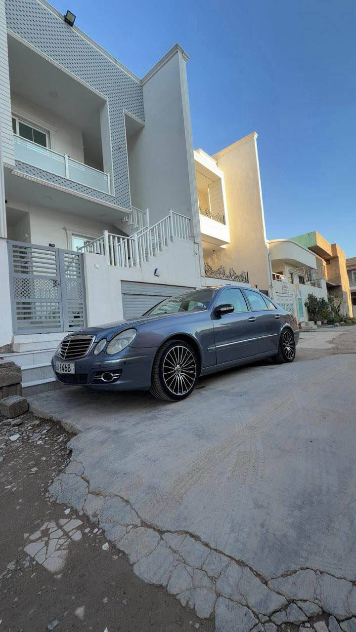 Mercedes Benz E500AMG V8
‎مەنەفێست ئەسڵی بەشەرتە ایبراهیم خلیل 
‎مواسەفاتی سڵایت کوشین جلدو هیتەر پیش پشت حساس 
‎دەبل گێڕە  چوار تایەی ویلی لۆک بۆ بەستراوە 
‎  سەیارەکە گێرو مەکینەبەشەرتە   V8 E500زۆر  خاوێن 
‎سبوغ سەقف و حیزام بەشەرت پێش پشتی کەپسە  کارەبایی هەموو گیان بەشەرتە 
واتساب *********** أربيل, العراق
