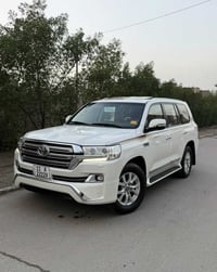 للبيع لاندكروز 6 سلندر فول مواصفات موديل 2017 رقم بغداد  مميز بسمي  ما...