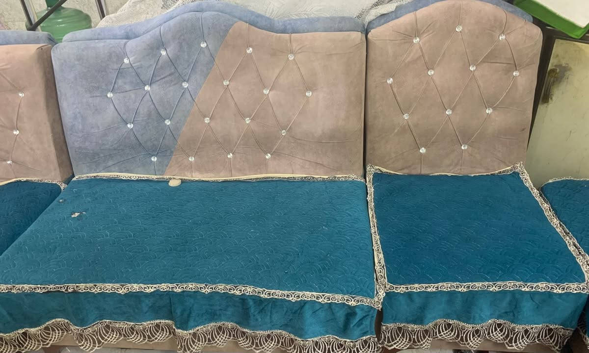 مرحبا عندي تخم قنفات للبيع عشر مقاعد ب160مكاني بغداد الامين ثانيه ***********
