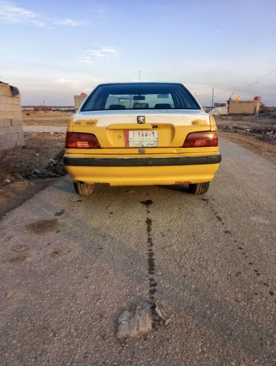 سلام عليكم  بيجو بارص للبيع مويل 15مجدده لل ٢٧ رقم ميسان  مصفره هيه وغرامه سيارةجاهزة من كلشي تبريد وتتفه تقفيل سنتر لك مكينه وكير وتايرات كهربايات كل شقاله جاهزة مكاني ميسان سعر 30 ***********
