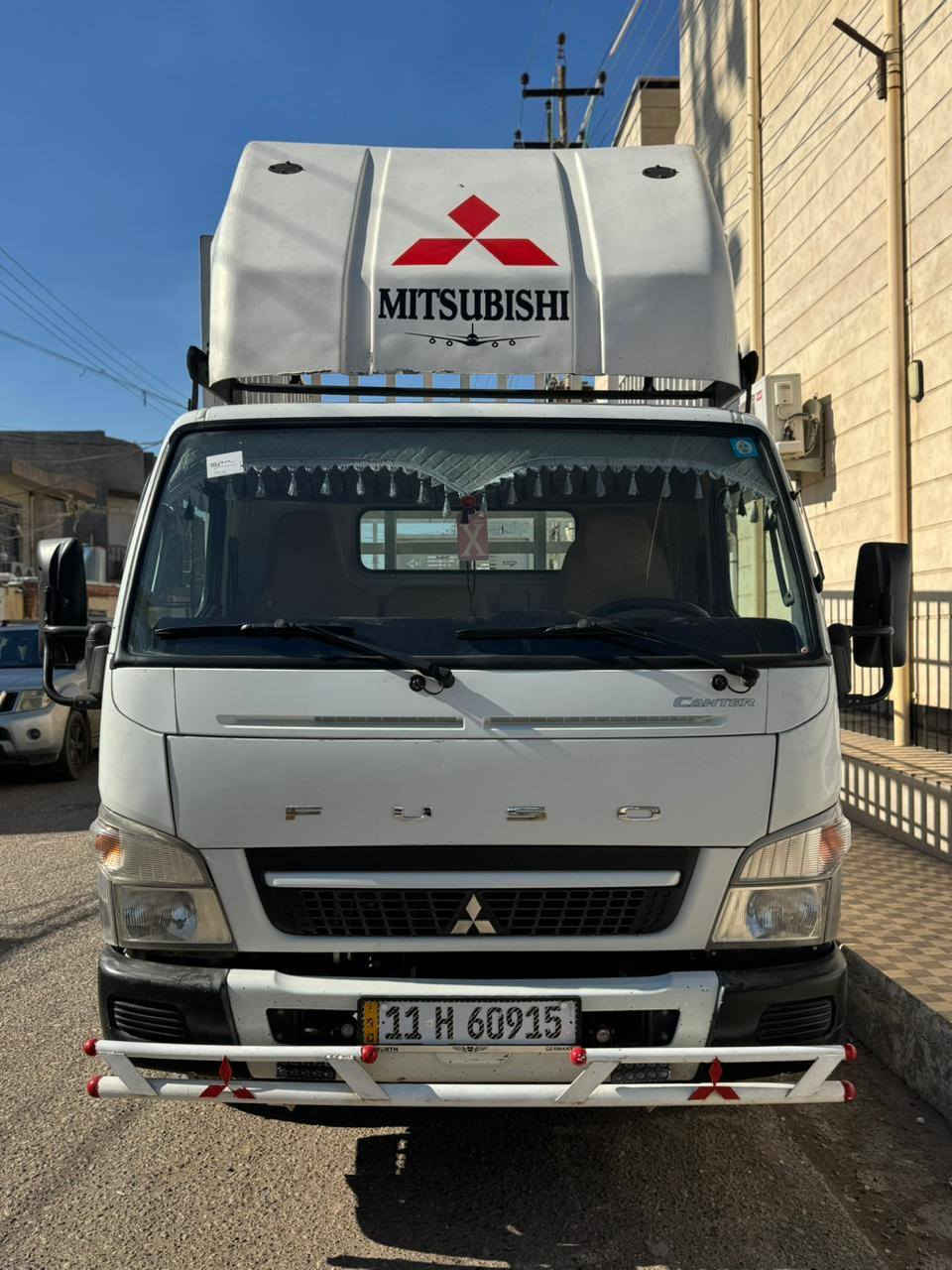 السلام عليكم للبيع كنتر ٥مترسياره مكفوله من دعمه  موديل ١٩ جام جوبي صالنصه قصيره كامله مكمله كبل للشغل متصرف لو الف دينار عليها رقم بغداد انكليَزي كاسحه محجر فلوجه التايرات الخلفي محوره والامامي بلاديات الاتصال على الأرقام ***********او***********
