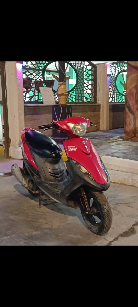 السلام عليكم ماكس عدله 120. للبيع ✅💜((دراجه بلاديه 49. مامفتوحه ….مامفتوحه))
((( كفر ..وكابريتر .. وسلف. وكلشي من الطول للطول بلاديييي)) 

((كهربايات كلها شغاله )) 

((نكره سلف باي وقت ))  

لسعر (1000) وبيها مجال. العنوان ناصريه مركز❤️‍🔥
رقمي ***********
