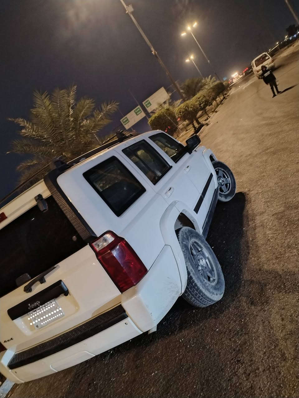 السلام علیکم جيب كوماندر مويل 2007 مكينه 6 سلندر 3700 سنويه مالته 2028 رقم  سياره بغداد    مكاني بغداد  *********** سعره 95 وبيه مجال
