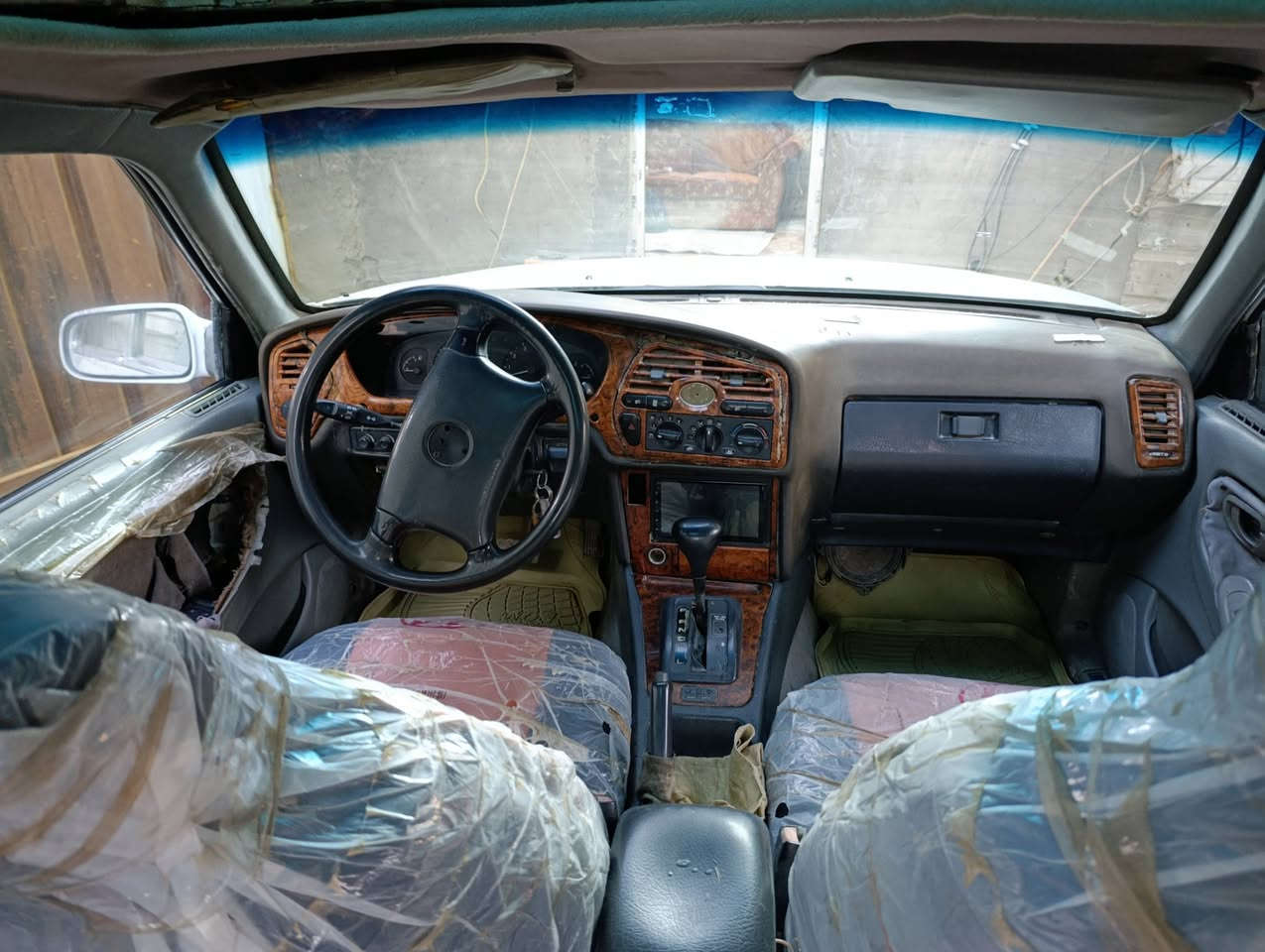 السلام عليكم
برنس ٩٦
مكينه ٢٠٠٠
رقم بابل بأسمي شرط التحويل 
لاتنقيص ولاتبخير 
السياره كشرها ووضعها شوفتك عينك لااتفلسف ولابطيخ بيها خياسات يرادلها تعمير 
سياره مال بيت 
بيها مشط اعتقد كايم ينزل من سعرها 
رايدها ب ٣٠ وبيها مجال


**إذا كنت صاحب هذا الإعلان وتريد حذفه لأي سبب، رجاءا أرسل رسالة إلى الدعم الفني**