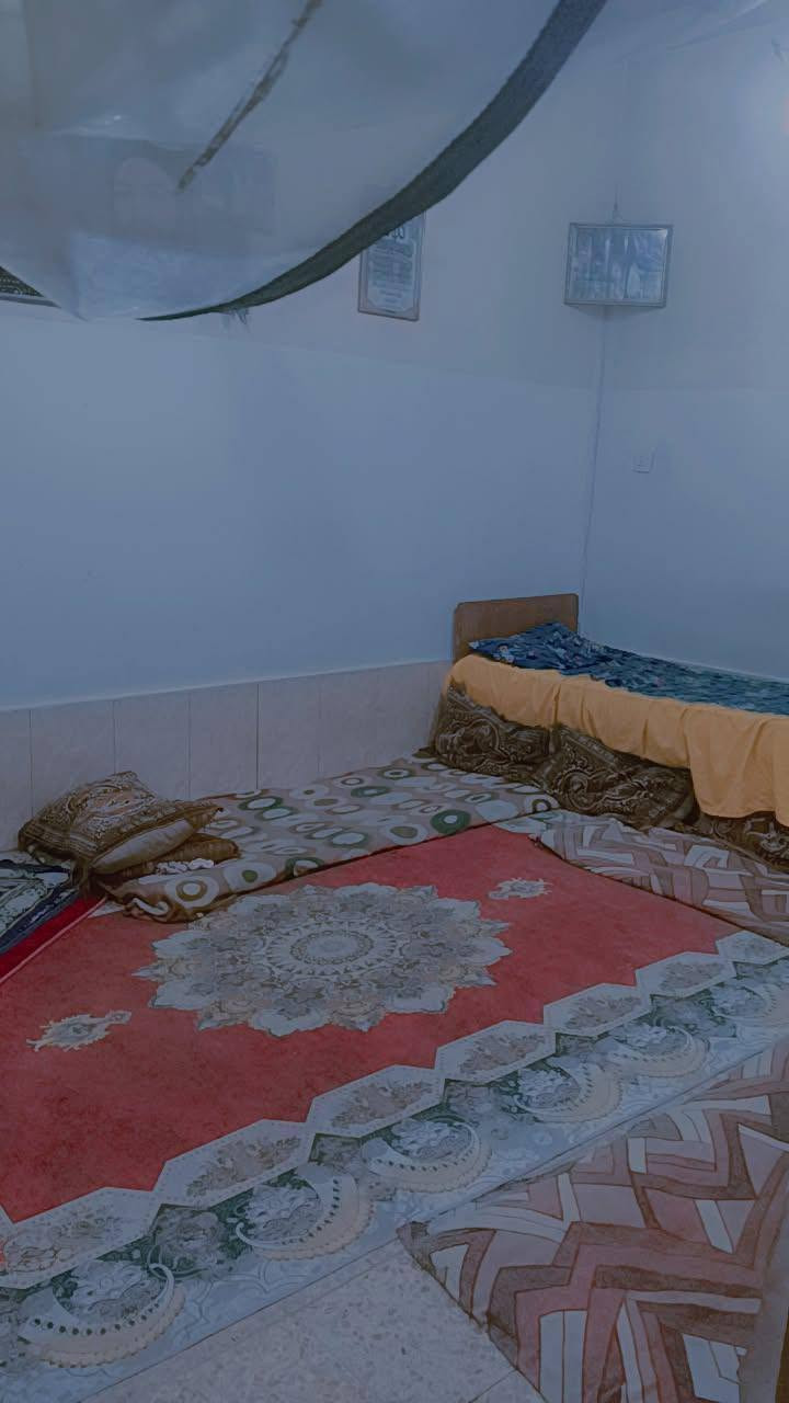 بيت البيع 
المساحه 100متر 
الوجه 5 النزال 20
يحتوي الطابق الأول غرفة واستقبال كليدور ومطبخ الصيحات دخليه وخارجيه 

الطابق الثاني غرفين كليدور مجمع صحيات 

البيت كامل اينقص ما بي بناء 2015 

عروض الشارع 15متره 

العنوان حي الوفاء مقابيل جامع أبو تفضل عباس تدخل بالفرع

الرقم *********** ام سجاد
