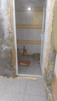 بيت للبيع مساحه 100 متر شارع ابو احمد بالاخير قرب الفرن الصمون بالفرع المقابيله السعر25 وبي مجال شراي يتصل ***********
