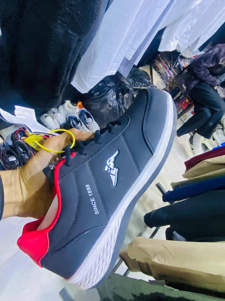 اي قطعه بس 10.000
يوجد لدينا توصيل لكل العراق 
الديوانية الاسكان قرب جامع الهدى و قرب منفذ سما اور واتساب ***********
اتصال و***********
