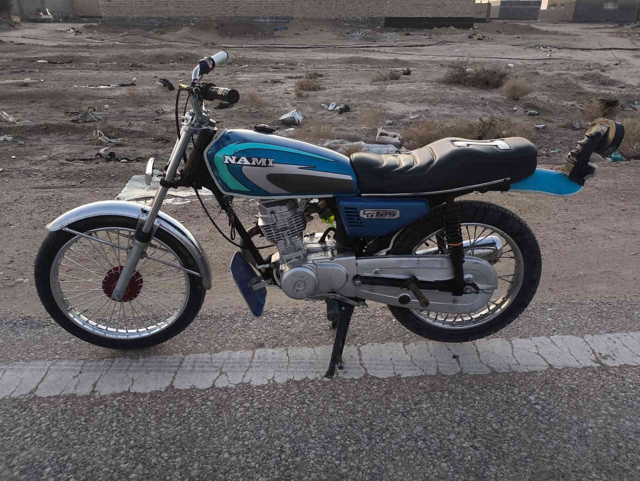 الدراجه نضيفه ومكفوله كامله ما بيها اي نقص 
للبيع ايراني نضيفه شوفة عينك عليها  محرك 2023
شاصي 17اوراق استنساخ (سكنر) 
للتواصل ***********
