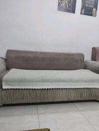 تخم ٩ مقعد ثنائيه مكسوره يحتاجله غسل او دوشمة سعر ب٥٠