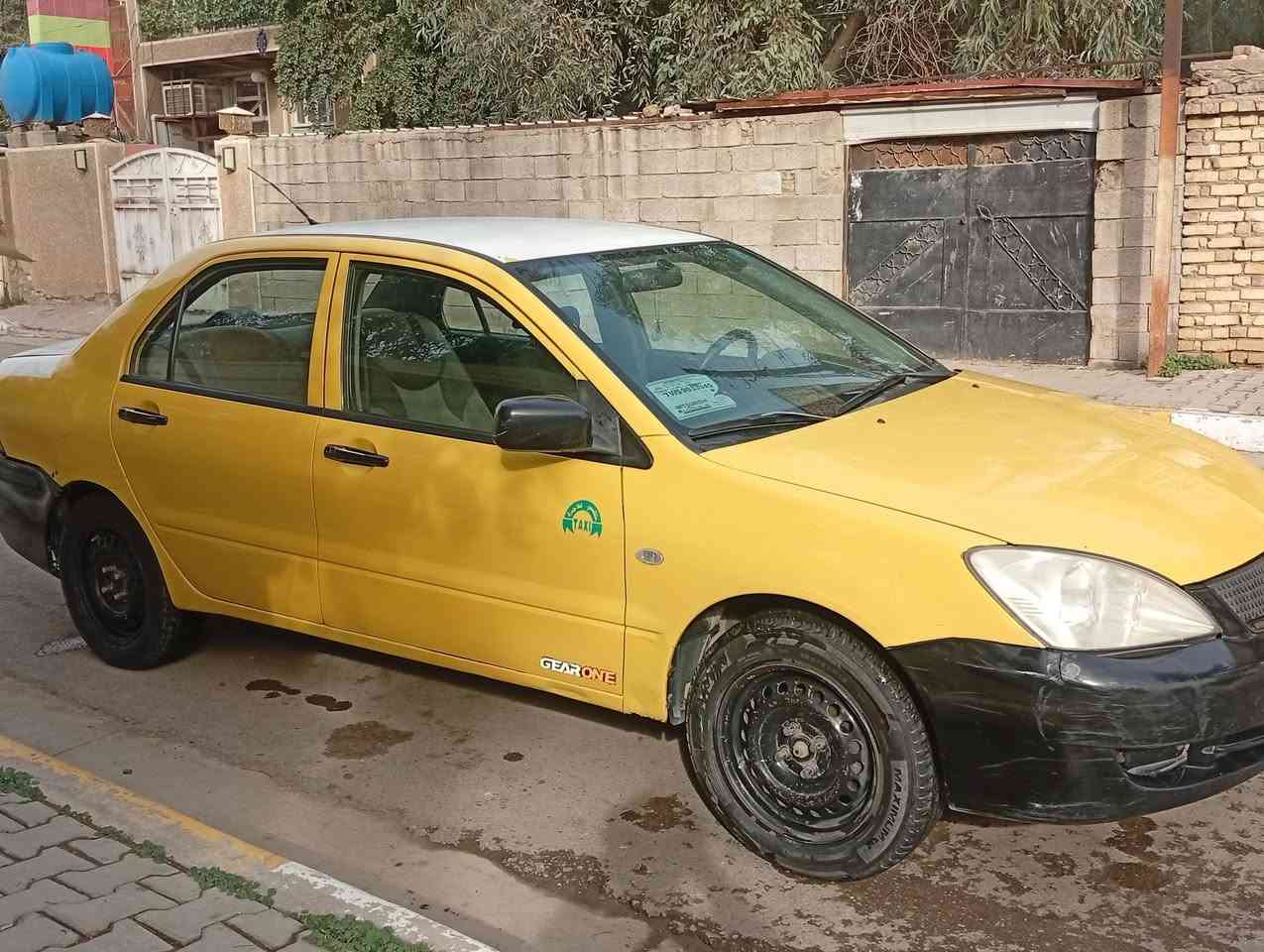 لانسر 2010 بغداد انكليزي بيه طخه بالجاملغ الامام السائق والهلالات صبغ والباقي بلادي مصفره هيئه وغرامات الصدر الامامي جديد سعر 60 مكان بغداد الحسينيه  للاستفسار ***********
