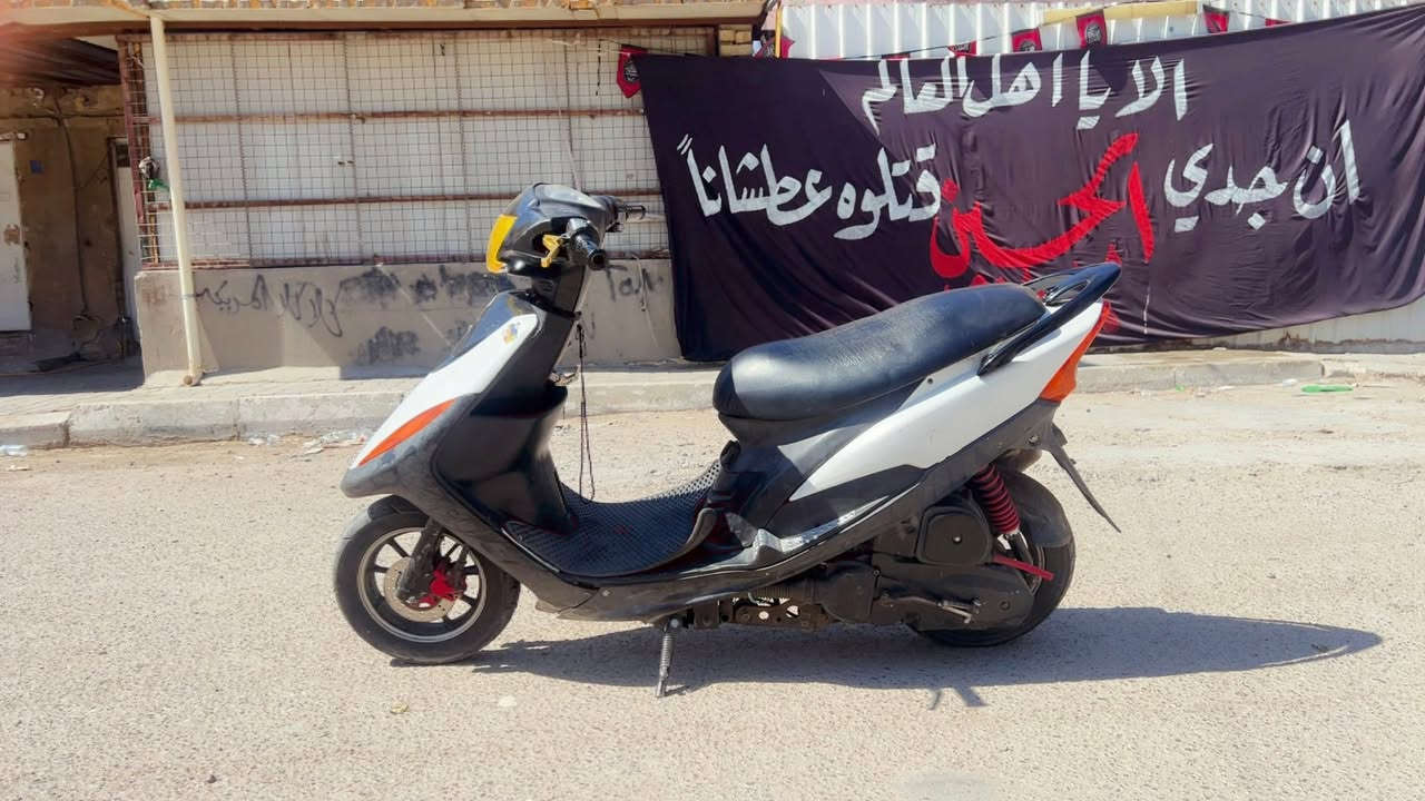 سلام وعليكم دراجه ماكس عدلة دراجه كامله
شغالة سلف وهندر كهربايات كلهن شغالات 
صالنه صجمية رياضي وياله رياضي اي نقص مابيه
السعر550 مكاني بغداد المنصور الرقم
***********
