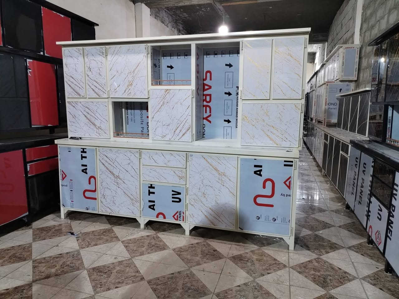 🎭🎭 *معمل البركة للألمنيوم - كركوك* 🎭🎭 

*مطبخ أحلامك يبدأ من يمنا*  
نفصل مطبخك بقياسات بيتك وذوقك بالضبط. شغل مرتب، مواد أصلية، وتشطيب يبيّض الوجه.

*شنو نوفرلك؟*
🔸 *تركي درجة أولى* - للفخامة والمتانة  
🔸 *عظم عاج درجة ثانية* - عملي وأنيق  
🔸 *صيني وإيراني* - بدرجات تناسب كل الميزانيات  
🔸 *دبل بوري + بنل ثقيل* - شغل يعيش سنين

*ليش البركة؟*  
✨ تصاميم 2026 عصرية لكل المساحات  
✨ تفصيل خاص حسب مقاس مطبخك  
✨ دقة بالقص والتركيب + تشطيب راقي  
✨ أسعار تنافسية

*🎁 خصومات خاصة لأصحاب الجملة والمجمعات بكل محافظات العراق*

*📍 زورونا:* كركوك - سايدين حي العسكري الرئيسي - مقابل سنتر الزوراء  
*📱 واتساب مباشر:* ***********  
دز هسه وتدلل، نخلي مطبخك مثل ما تحلم بالضبط 😉✋💠💠💠💠💠💠💠💠💠💠💠💠💠💠💠💠
