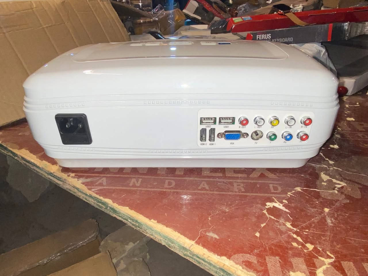 جهاز داتا شو (Projector) ماركة LESHP للبيع 📺لكل عشاق السينما المنزلية والمباريات والألعاب على شاشة عملاقة! متوفر جهاز بروجكتر ممتاز وبحالة ممتازة وجاهز للاستخدام الفوري.✨ أبرز المواصفات والمميزات:الماركة: LESHP الأصلية (معروفة بجودتها وعمر عدستها الطويل).الدقة والوضوح: يدعم دقة العرض Full HD 1080P لتقديم صورة صافية وألوان واضحة.حجم الشاشة: يعرض شاشة عملاقة ومثالية تصل حتى 200 بوصة حسب مسافة العرض والاتصال: يحتوي على منافذ متعددة تشمل HDMI و USB و VGA و AV (لتوصيل الستلايت، البلايستيشن، الموبايل، أو الكمبيوتر بسهولة).الصوت: يحتوي على مكبرات صوت مدمجة ممتازة وواضحة جداً.📦 ب75 الف


**إذا كنت صاحب هذا الإعلان وتريد حذفه لأي سبب، رجاءا أرسل رسالة إلى الدعم الفني**