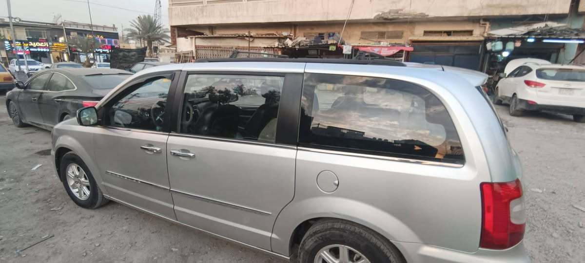 سلام عليكم كرايسلر كرفان موديل 12 فول مواصفات محرك 3600 كير تبديل جدد حادث جاملغ وبنيد بيبان وصندوك كهربائيه سيارة بسمي توحيل ثاني يوم سعر 120 وبي مجال حك جيه شراي اتصل *********** بي واتساب
