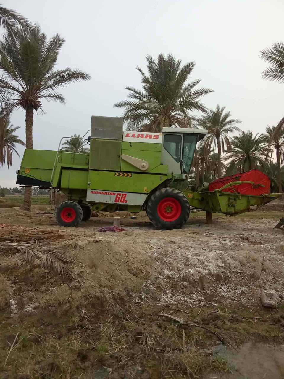 سلام عليكم للبيع مكينة موديل 97 أصل المكان نجف مشخاب السعر 20 وبيه مجال  رقم اربيل مداور.  ***********
