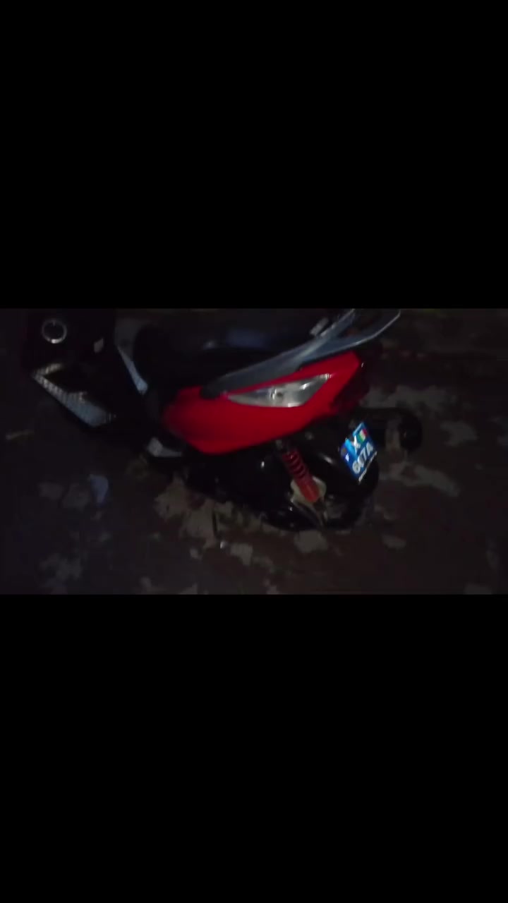 السلام عليكم ثعلب البيع  نضيفه بس ابيعها كوم حديد  لين بيه نقوصات مع العلم تشتغل تجي تاخذه وتروح لا دكلي شبيه وما بيه  السعر 350وبيه مجال حك الجيه بغداد سبع البور  ***********
