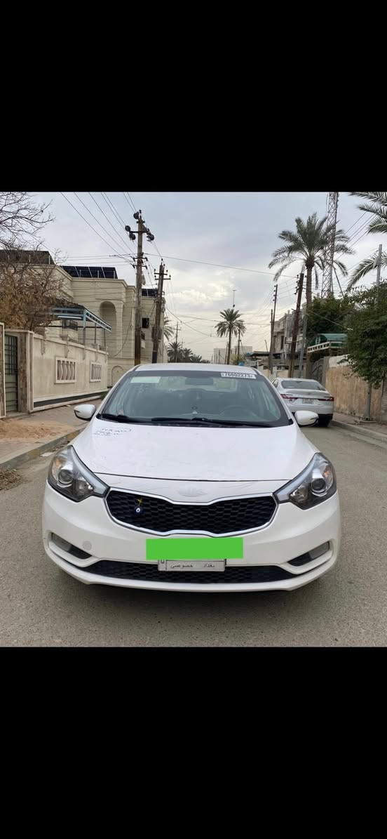 سلام عليكم فورتي 2014 امريكي
حادثا بنيد وجاملغ امامي 

وبيها صوت بل بطالة مال مكينة 

مكاني بغداد مدينة صدر 

***********
