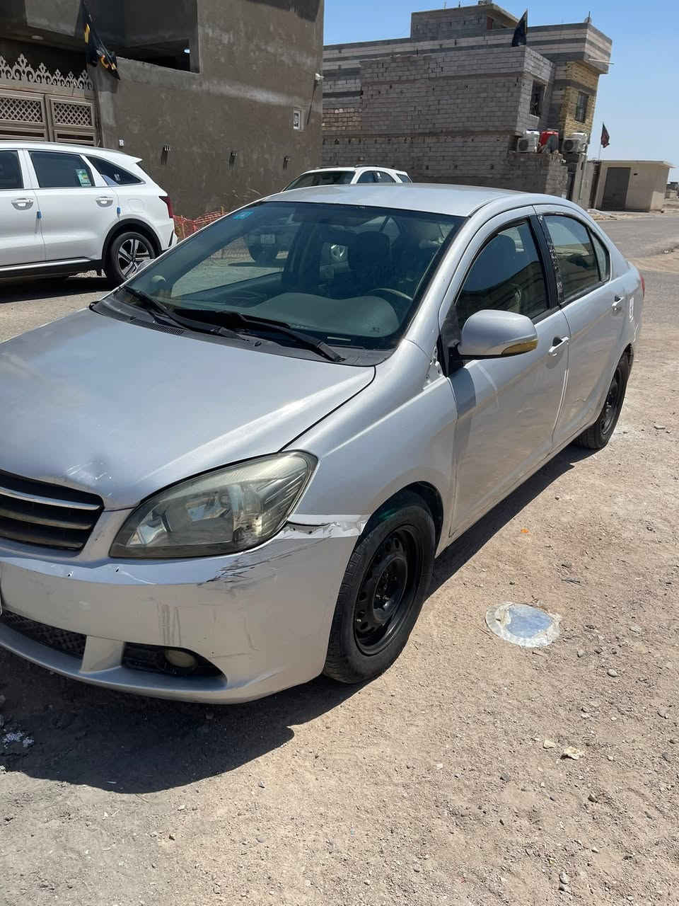 السلام عليكم كريت وال فولكس مكينه كورلا يارس كير عادي ٢٠١٢ سياره باسمي هزه وسنويه لل٢٠٣٠ مكينه وكير وكهربائيات كله تمام نقصها كمبريسر تبريد وبور ستيرن السعر ٤٠ عليها غرامه ٤٠٠ الف ينزل من سعرها مكان البصره القبله ***********
