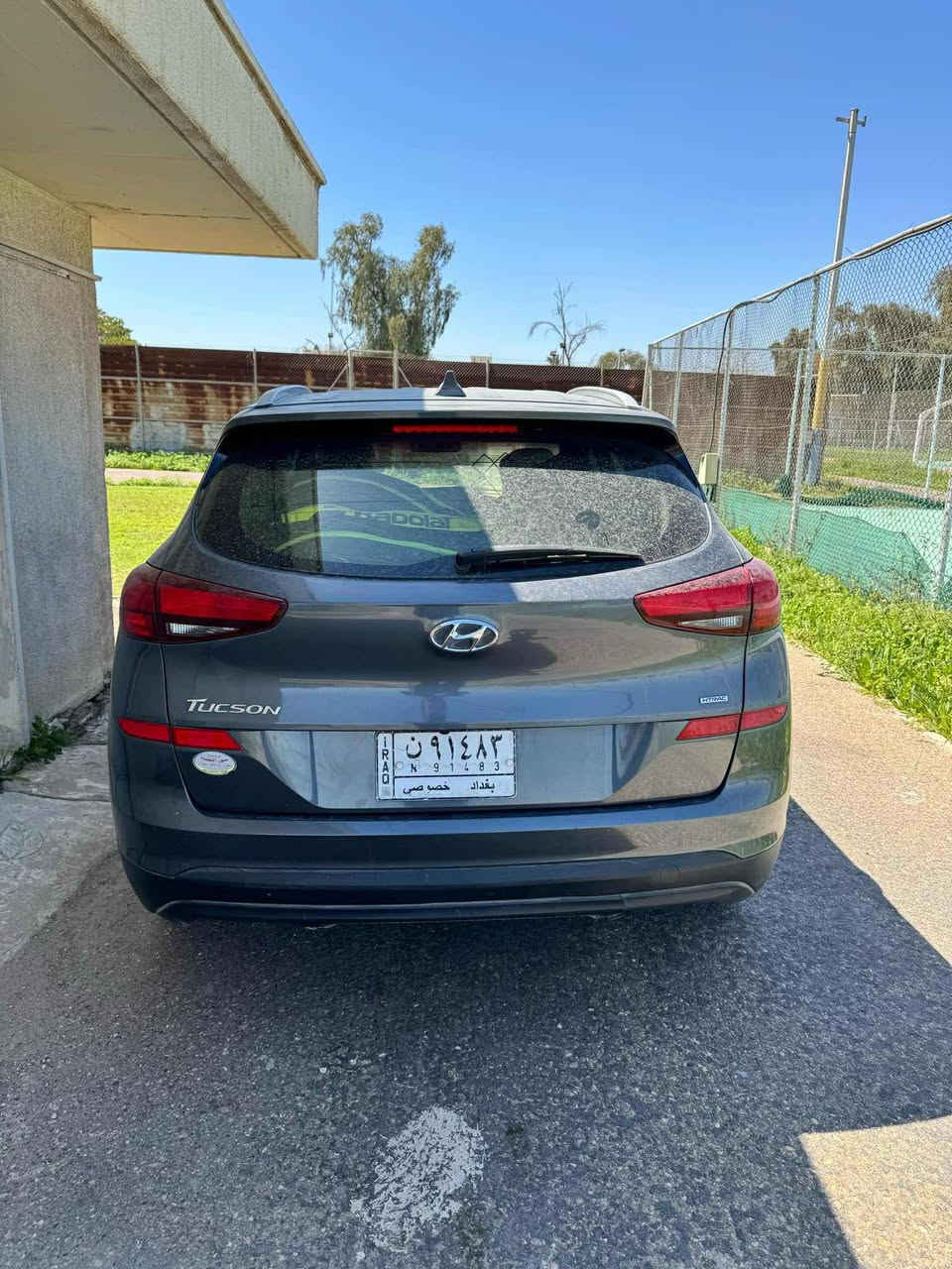 السلام عليكم 
توسان 2019 وارد امريكي ماشيه 150 الف تخم تاير جديد ضربتها موضحه بلصوره بنيد جارد  الاستفسار الاتصال *********** سعرها 145 وبيها مجال
