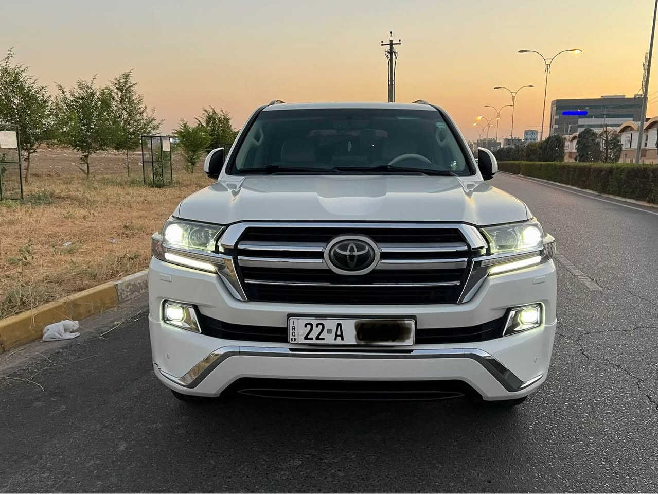 toyota land cruiser  GXR 2018 يةك چامرغى پشتةوةى تعديلة بة باريكى ٦ پيستنة لةزگةى توزةك سوتاية *********** أربيل, العراق
