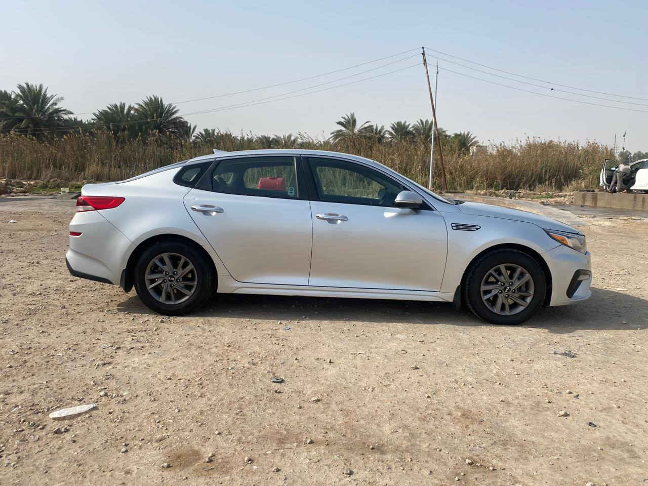 سلام عليكم
كيا اوبتيما 2020
 قادسية معوقين 
2400 gdi 
موصفات fe
شاشه 
كاميرا 
مثبت سرعه 
مانع انزلاق 
اشاره بلمري 
الضرر تبديل بنيد وجاملغ 
ترهم مرواس 
السعر 133
الديوانية الحمزه الشرقي 
***********
