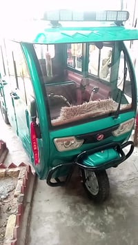 تكتك شحن • ٥ بطاريات • ٤ أبواب